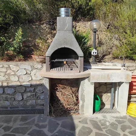 Διαμέρισμα Tommy House *